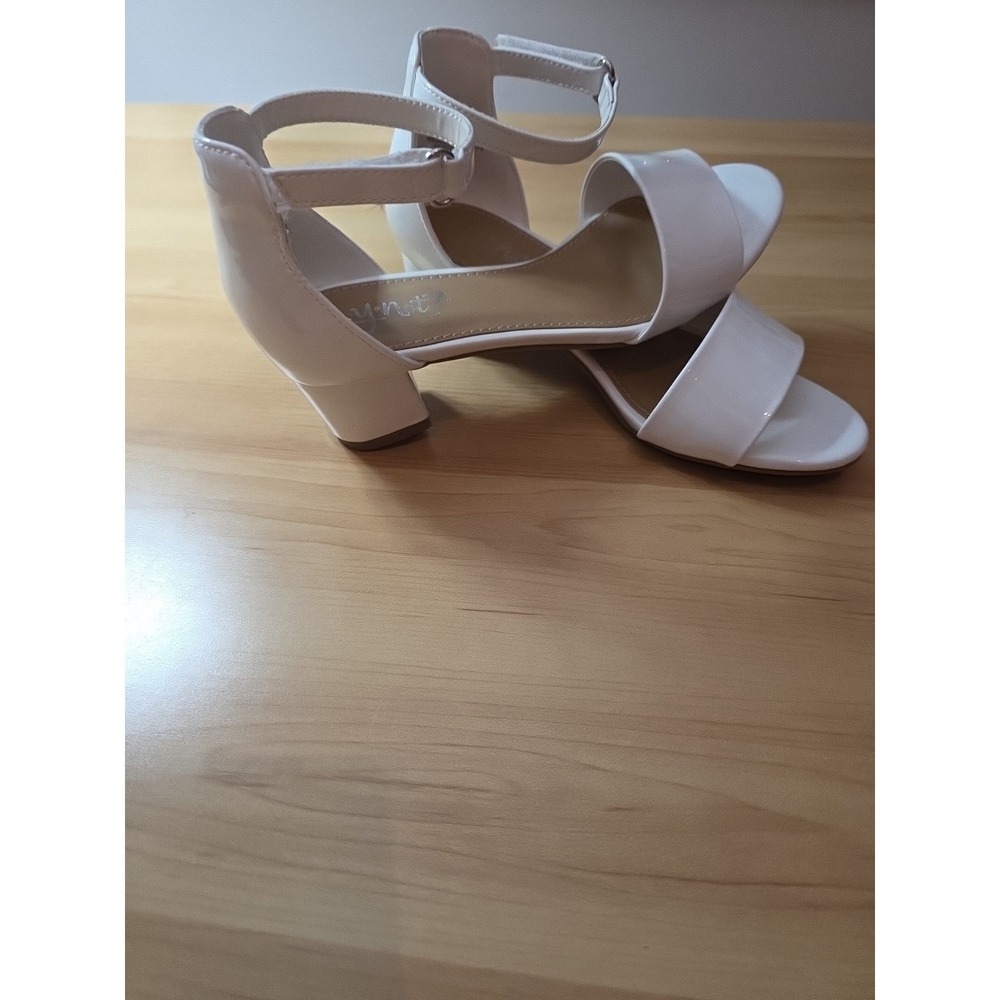 Little Girls White Ankle Strap Dress Heels - Picture 3 of 9